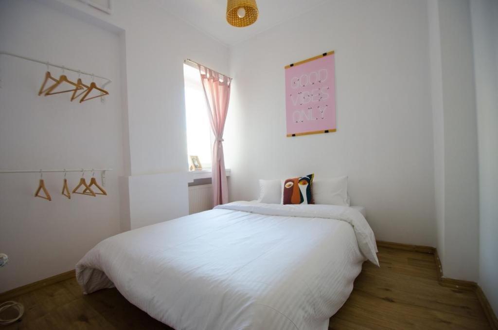 Bright Apartment Near Cismigiu And Old Town Бухарест Экстерьер фото